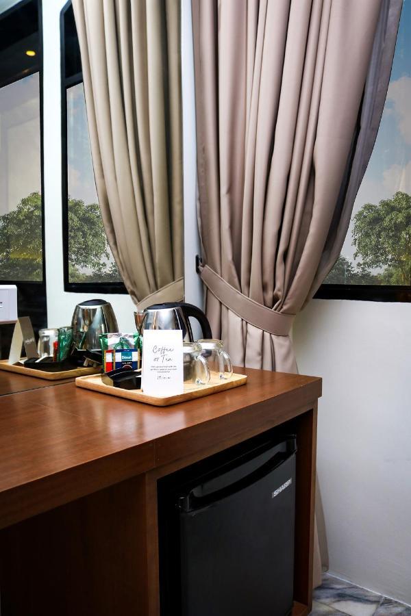 Macalister Terraces Hotel 4*